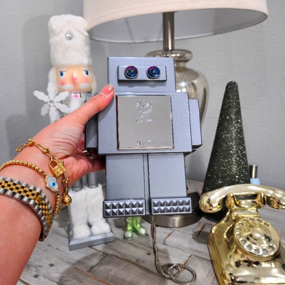 MCM Perspex robot bag